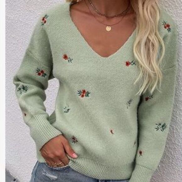 NEW Beige V Neck Embroidered Ribbed Knit Pullover Sweater - Picture 7 of 13